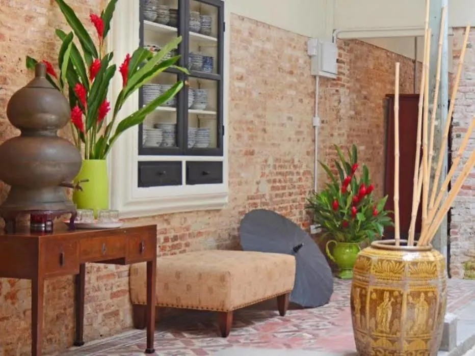 Hotel Muntri Mews George Town 4*,